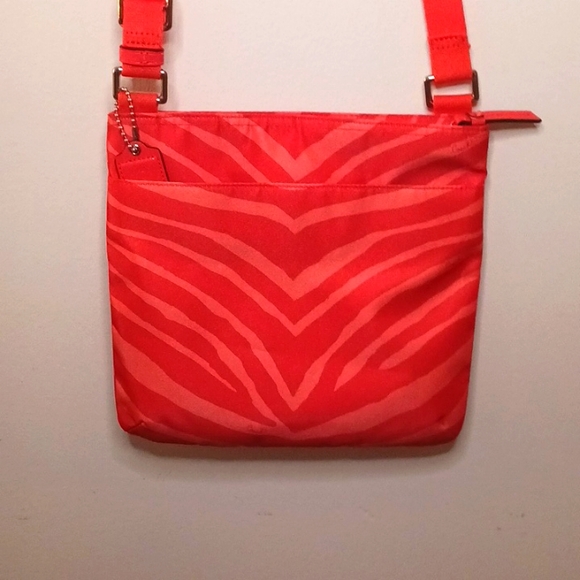 Gorgeous Coral Coach Purse - Picture 2 of 9